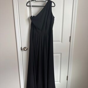 Elegant One-Shoulder Black Evening Gown